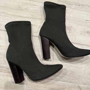 Elegant Black Heeled Boots